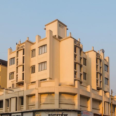Oyo 13089 Hotel Gold Crest Navi Mumbai Bagian luar foto