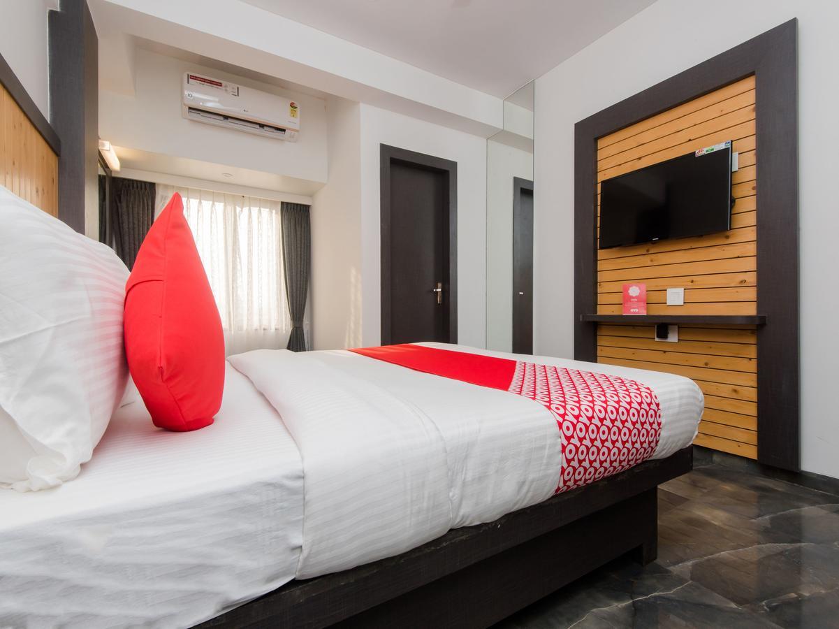 Oyo 13089 Hotel Gold Crest Navi Mumbai Bagian luar foto